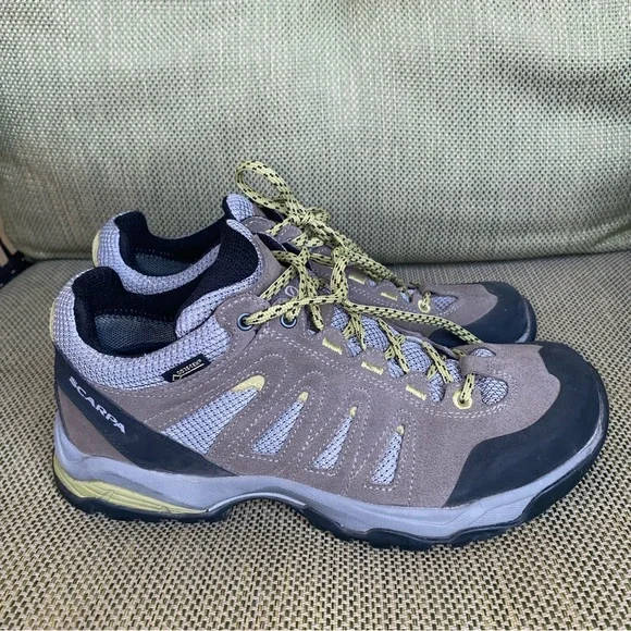 Scarpa Moraine GTX WMN Waterproof Vibram Shoes - Picture 1 of 8